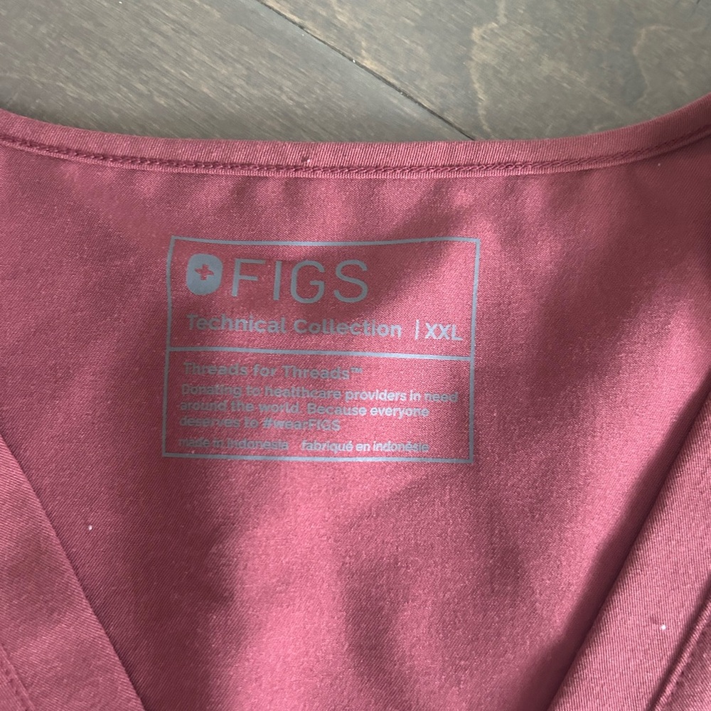 Figs Burgundy Technical Collection Top XXL